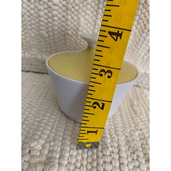 Vintage melamine sugar bowl pale yellow and white dish - Picture 10 of 10